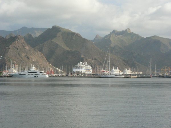 4- Arrivee au port de Santa Cruz 